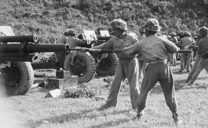 Les forces d'artillerie et de défense aérienne contribuèrent significativement à la victoire de Dien Bien Phu