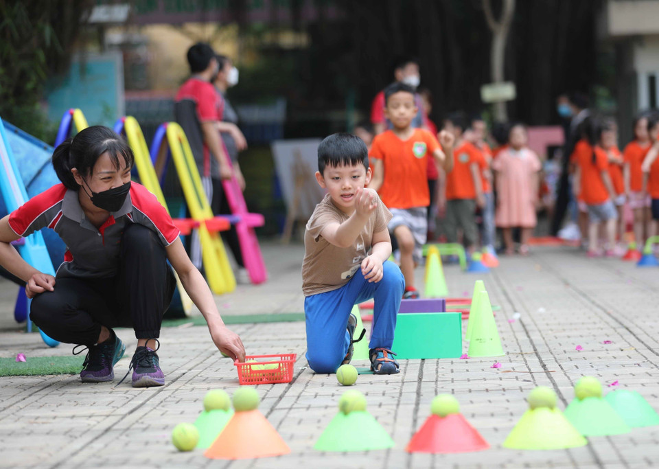 Organisation de jeux pour les enfants.
