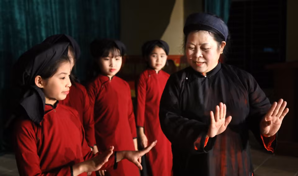 L'artiste folklorique Nguyen Thi Lich a eu l'honneur de recevoir le Prix des femmes du Vietnam en 2021. 