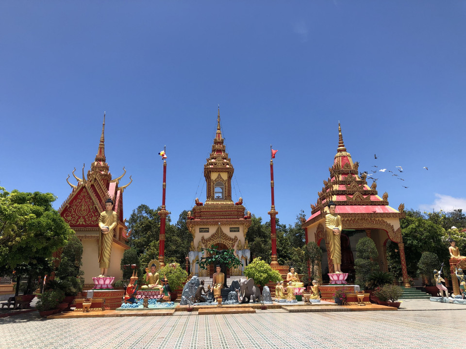 Les dômes et les temples sont sculptés de motifs en forme d'escalier.