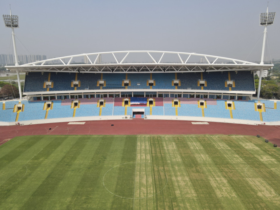 Les travaux de modernisation du stade ont été accomplis pour accueillir les SEA Games 31. Photo: VNA