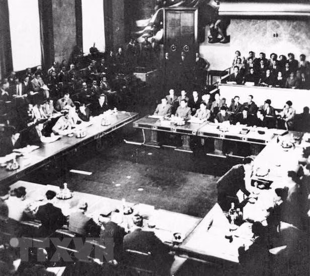 La victoire historique de Dien Bien Phu a forcé le gouvernement français à signer les accords de Genève pour mettre fin à la domination coloniale française au Vietnam, le 20 juillet 1954. Photo : Archives/VNA 