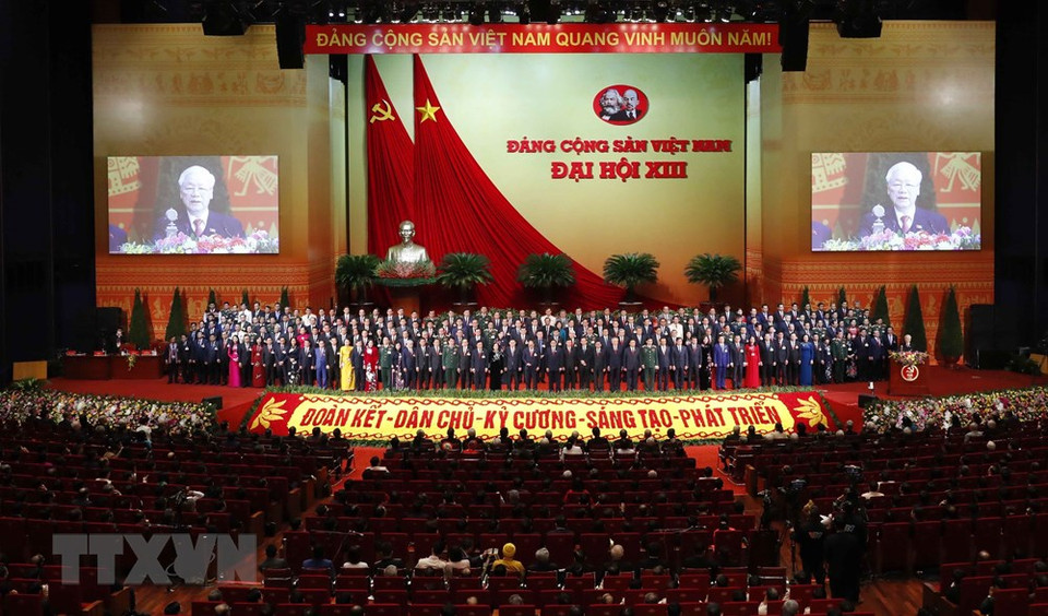  Au nom du Comité central du Parti, Nguyen Phu Trong, secrétaire général du Comité central du PCV (13e mandat), président de la République du Vietnam, s’exprime lors de la cérémonie de clôture. Photo : VNA