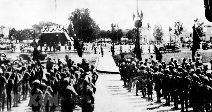  Le 2 septembre 1945, sur la place Ba Dinh, à Hanoï, le Président Hô Chi Minh a proclamé l’Indépendance du Vietnam. Photo : Archives/VNA