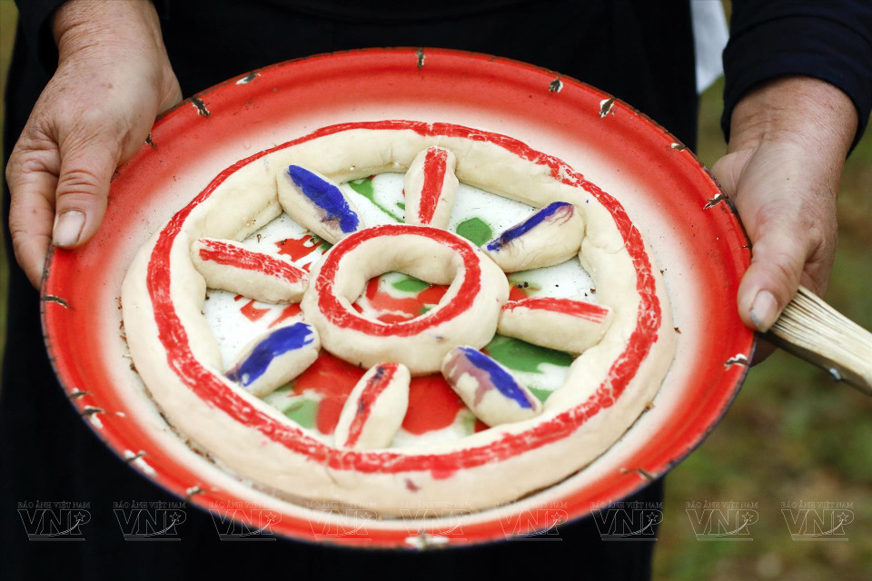 Le gâteau "Nang Hai" est un type de gâteau utilisé uniquement pendant la fête de Nang Hai.