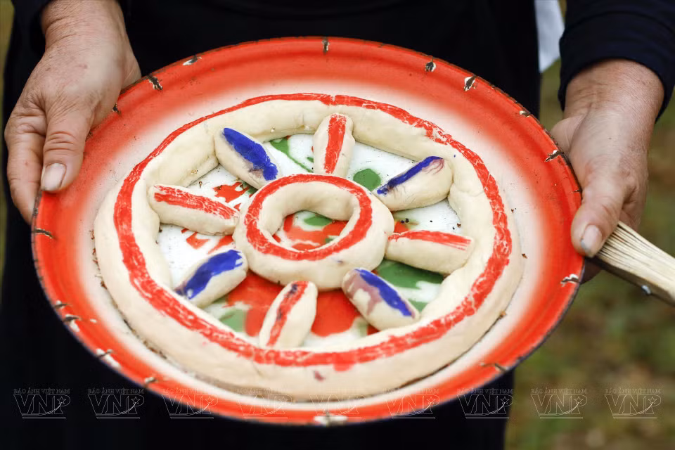 Le gâteau "Nang Hai" est un type de gâteau utilisé uniquement pendant la fête de Nang Hai.