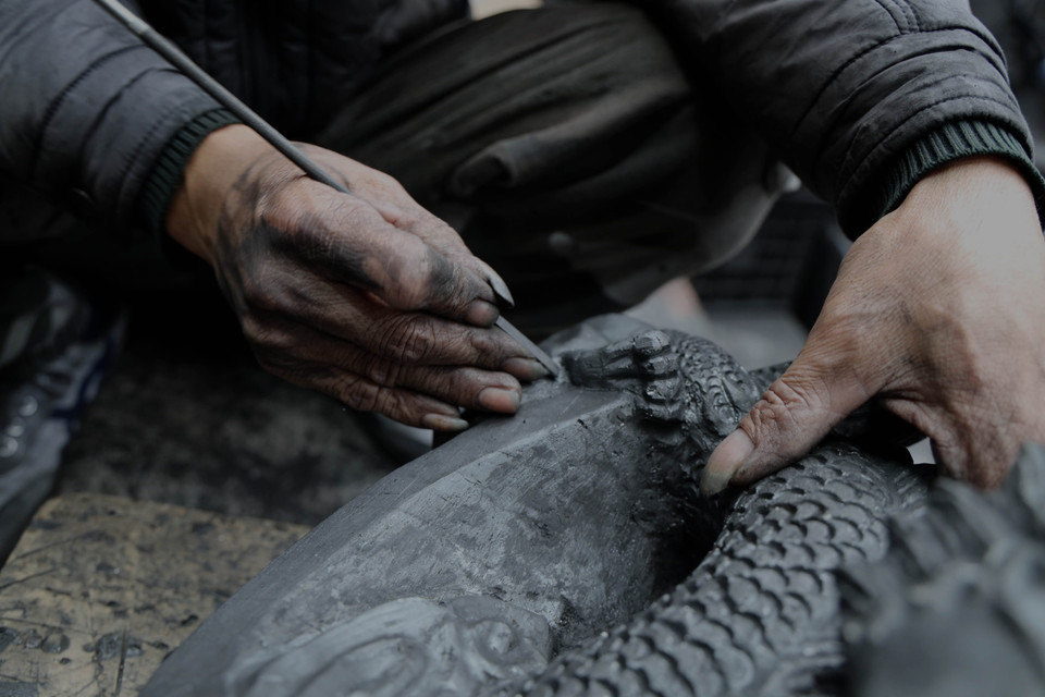 Elle est étroitement liée à la fondation de la région houillère, à la fin du XIXe siècle, sous la domination française. 