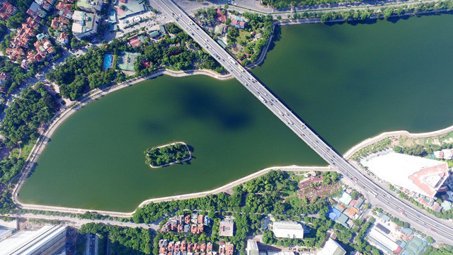 Le lac Linh Dam