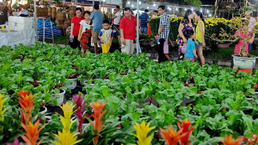 Des stands de fleurs.