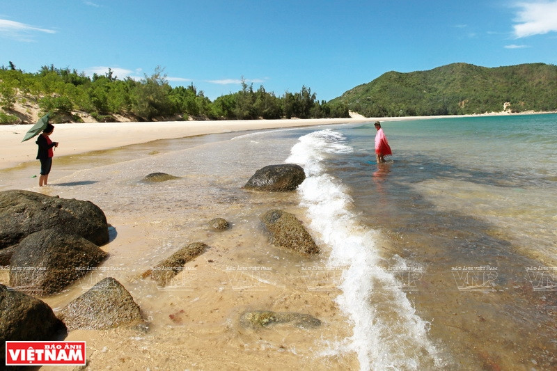 C'est une plage de sable blanc et d’eau cristalline
