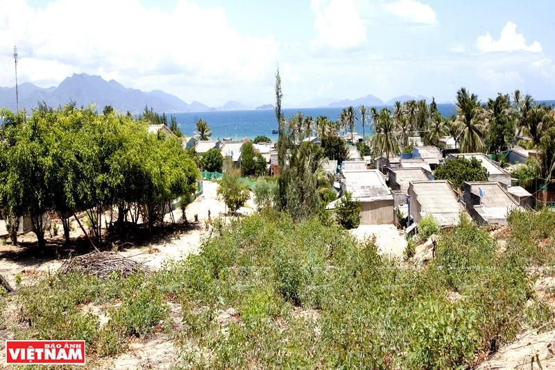 Un village de pêcheurs près de la plage de Nôm