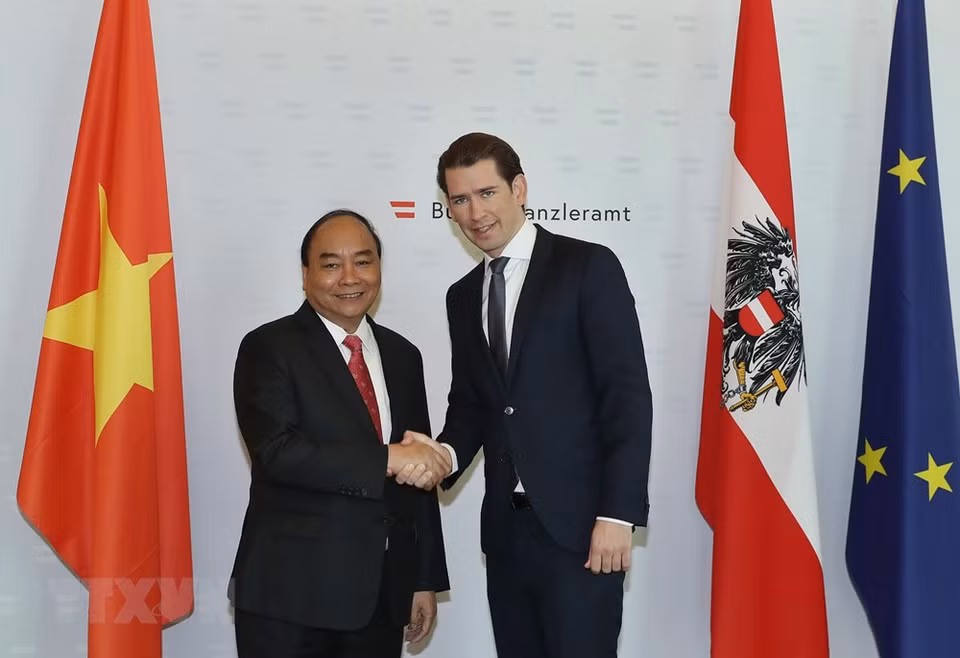 Le chancelier Sebastian Kurz et le Premier ministre Nguyên Xuân Phuc à Vienne.