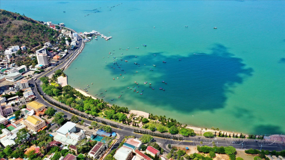 Vung Tau est une ville touristique avec un paysage diversifié, une situation géographique favorable et un climat doux toute l'année.
