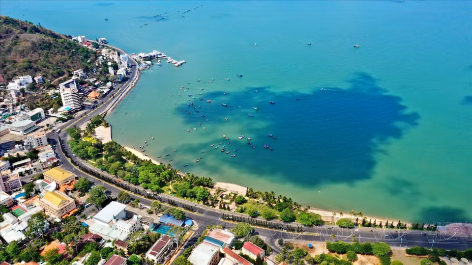 Vung Tau est une ville touristique avec un paysage diversifié, une situation géographique favorable et un climat doux toute l'année.