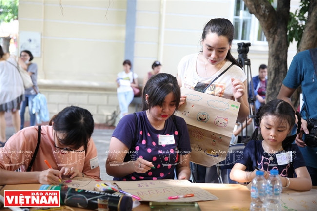 Beaucoup de jeunes ont fait eux-mêmes leur instrument de musique.