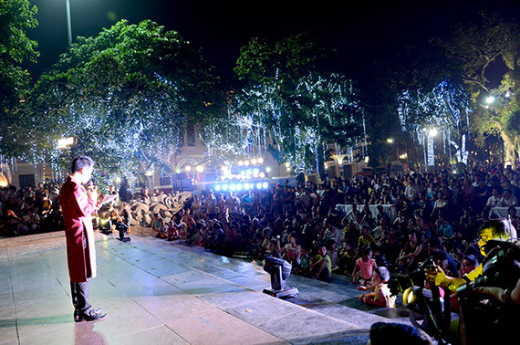 Ce spectacle a attiré de nombreux spectateurs.