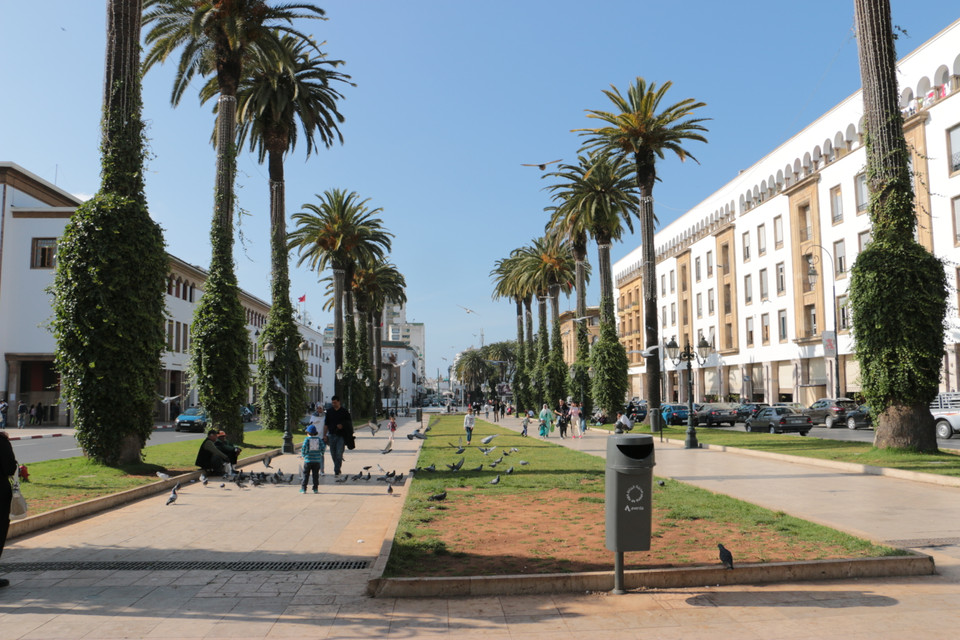 L’avenue Mohammed V est considérée comme les Champs-Elysées de Rabat. Cette voie abrite, entre autres, le siège du Parlement marocain.