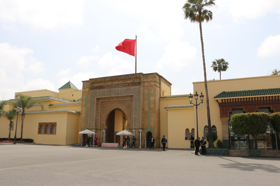 Le Palais Royal qui se situe dans le quartier de Touarga, est le plus ancien de son genre au Maroc. Construit en 1864, cet immense complexe architectural est entouré d'une enceinte dont l'entrée principale donne sur une vaste esplanade servant à des cérémonies en plein air.