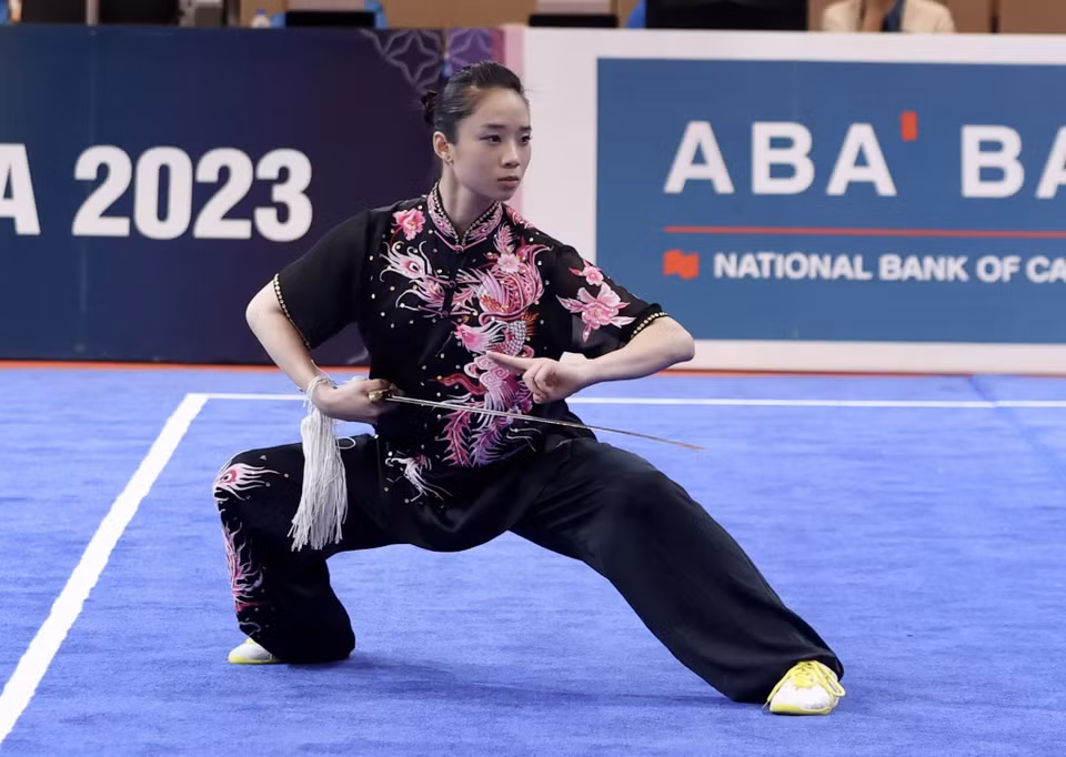 Duong Thuy Vi a décroché la première médaille d'or pour le Vietnam en wushu.
