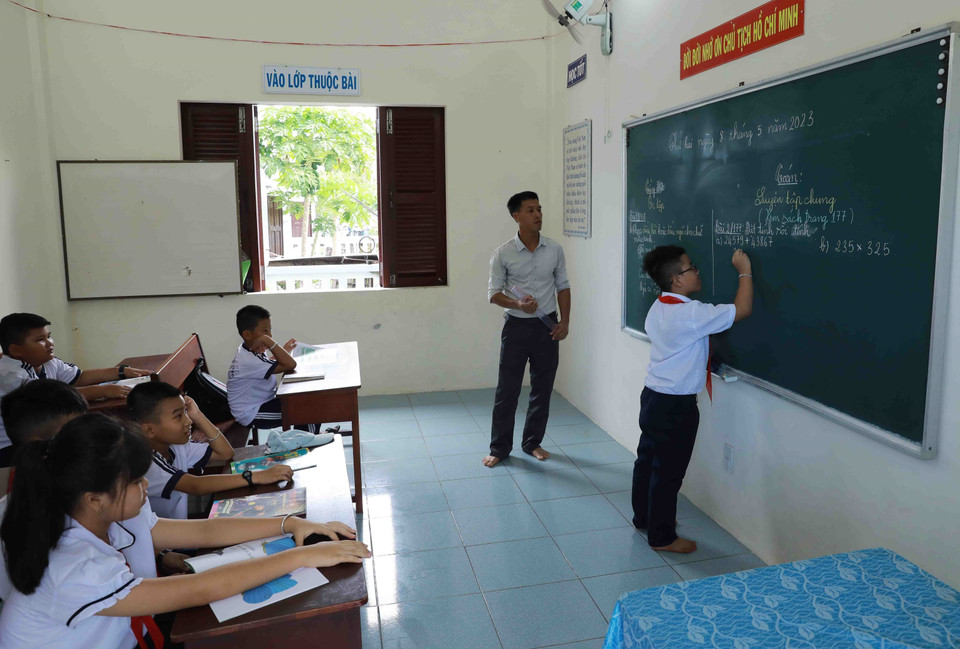  Les classes sont ouvertes pour les enfants de Truong Sa. 