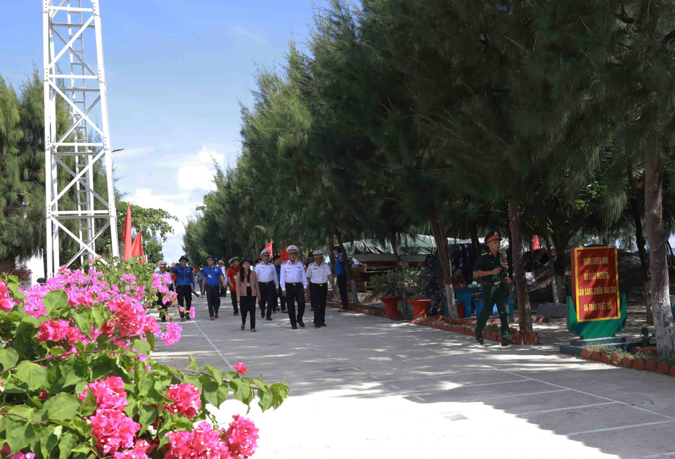 Que ce soit sur le plan économique, politique ou défensif, ce district insulaire, rattaché à la province de Khanh Hoa (Centre), ne cesse d’affirmer sa position stratégique.