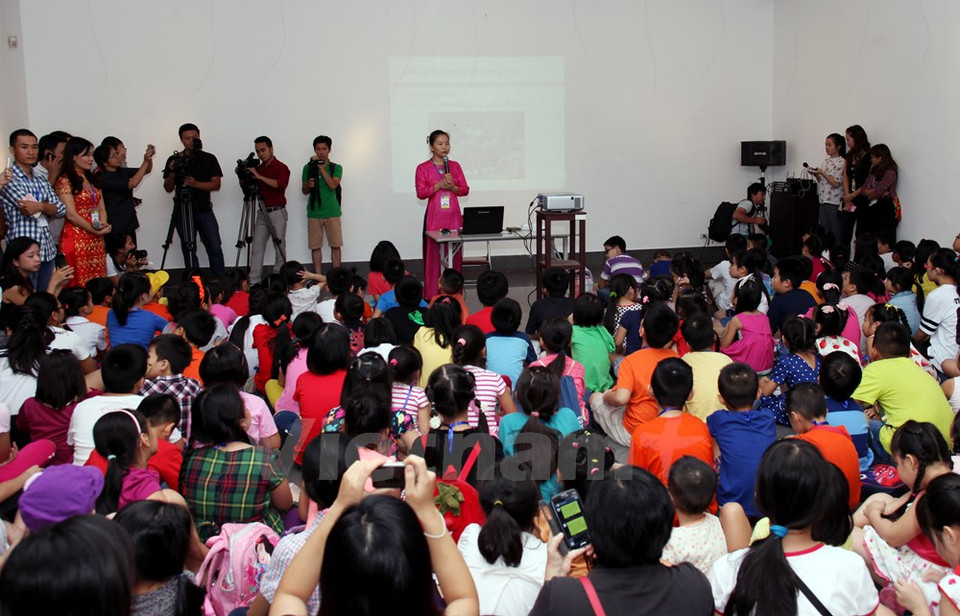 Plus de place dans la salle réservée à ce programme du Musée des Beaux-Arts du Vietnam.
