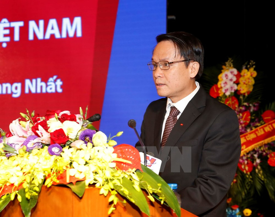 Le directeur général Nguyen Duc Loi rappelle la création et le développement de l'Agence vietnamienne d'Information lors de ces 70 années. 