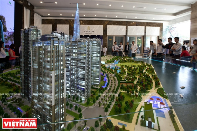 Exposition du projet de complexe d’appartements de luxe dans l’arrondissement Binh Thanh, Hô Chi Minh – Ville.