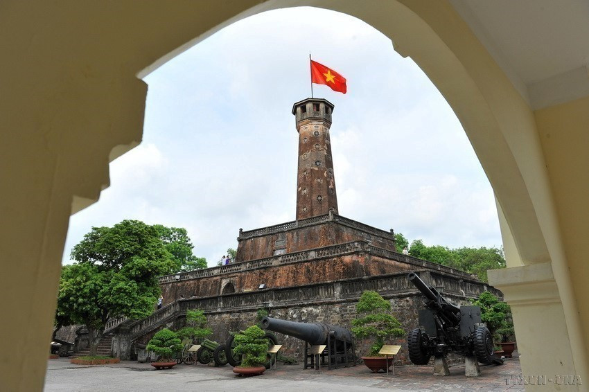 La tour du drapeau de Hanoï est l’un des bâtiments les plus préservés de la capitale vietnamienne. Photo: VNA