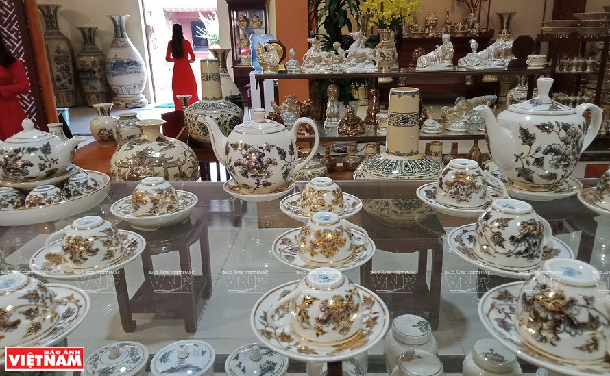 La céramique de Chu Dâu figure en belle place dans les musées. Elle est exposée dans 46 établissements, répartis dans 32 pays, notamment à Tokyo au Japon, à Istanbul en Turquie et à New York aux États-Unis. Photo: VNP
