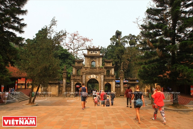 Située sur la Montagne Lao, la pagode Thiên Trù (Cuisine céleste) a été construite en 1467 sous le règne du roi Lê Thanh Tông. 