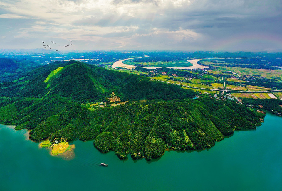 La beauté de l'îlot vert de Vân Hôi, une destination touristique prometteuse de la province de Yên Bai. Photo: VNA 