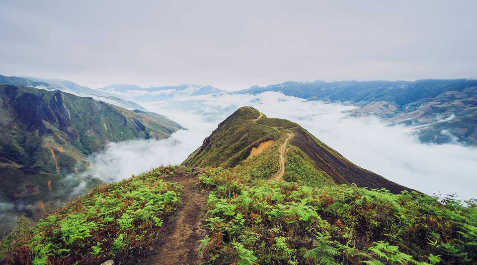 Situé à une altitude de plus de 1.500 m, Ta Xua regorge de montagnes majestueuses. Photo : VNA