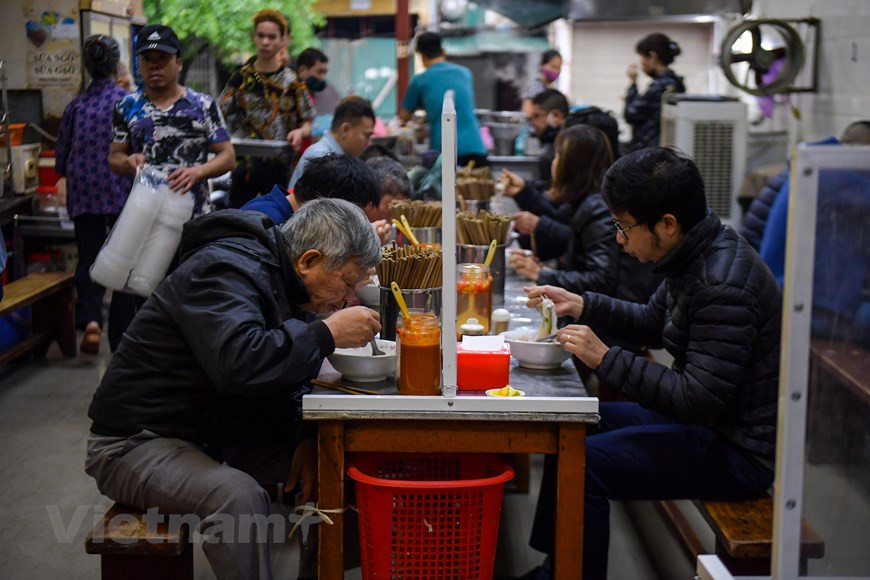 “Pho” est le petit déjeuner préféré des Hanoiens. Photo: VNA