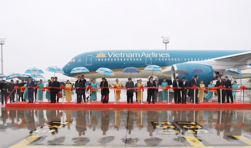 Le 28 mars 2018, le secrétaire général du Parti communiste et président du Vietnam Nguyen Phu Trong a assisté à la cérémonie de remise d'avion d'Airbus Group à Vietnam Airlines. Photo: VNA