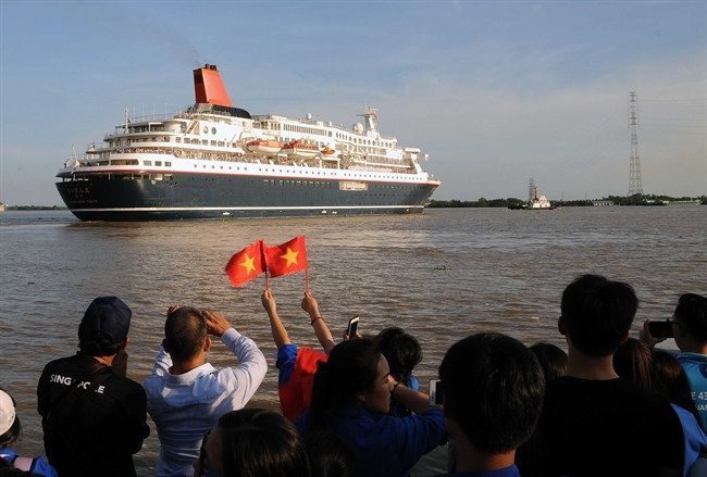 Le Nippon Maru au port de Cat Laï, Hô Chi Minh-Ville.