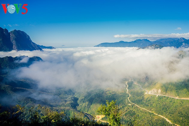 Il suffit de monter au milieu du col O Quy Ho pour assister à ce magnifique spectacle. 