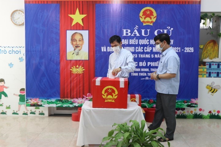 Des électeurs de la province de Thua Thiên-Huê vont aux urnes. Photo: VNA