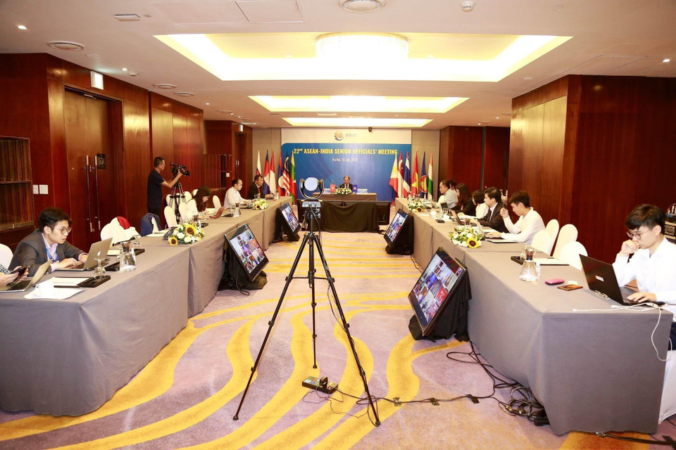 La 22e réunion des hauts officiels de l'ASEAN et de l'Inde (AISOM) a lieu le 16 juillet sous forme de visioconférence. 