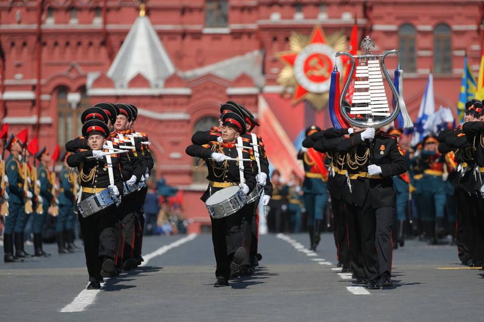 Par tradition, tous les défilés militaires sur la place Rouge s'ouvrent par les tambours de l'Ecole de musique militaire de Moscou. 