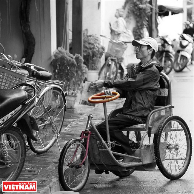 «VOLANT » - vô lăng.