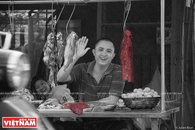 « FILET » - (thịt) phi lê.