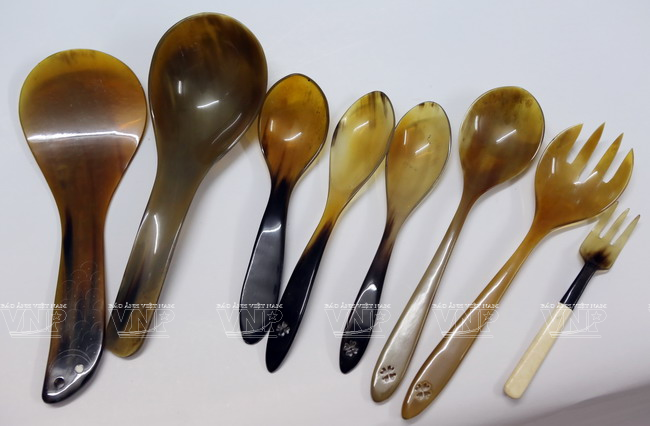 Thuy Ung est niché au croisement de la route provinciale No 71 et la Nationale 1A