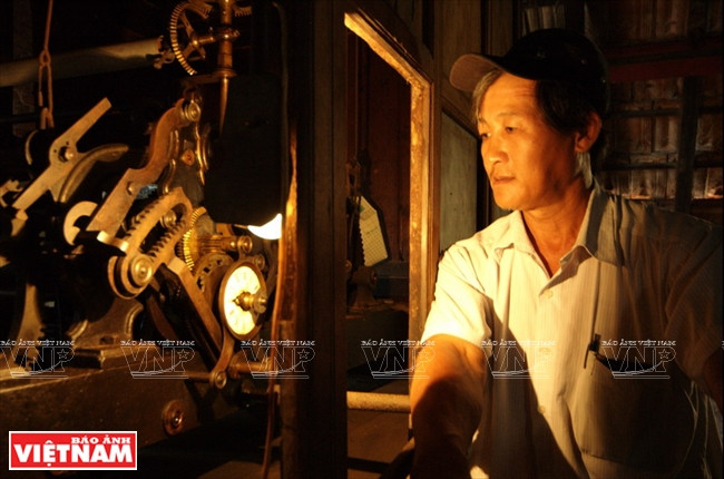 L'horloge de l'église est de 2,5 m de haut. 