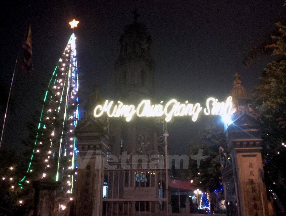 Eglise Phung Khoang, district de Tu Liem