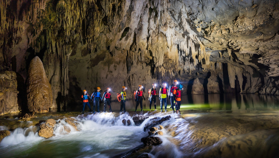 La grotte Kim relève de la zone forestière de Tu Lan.