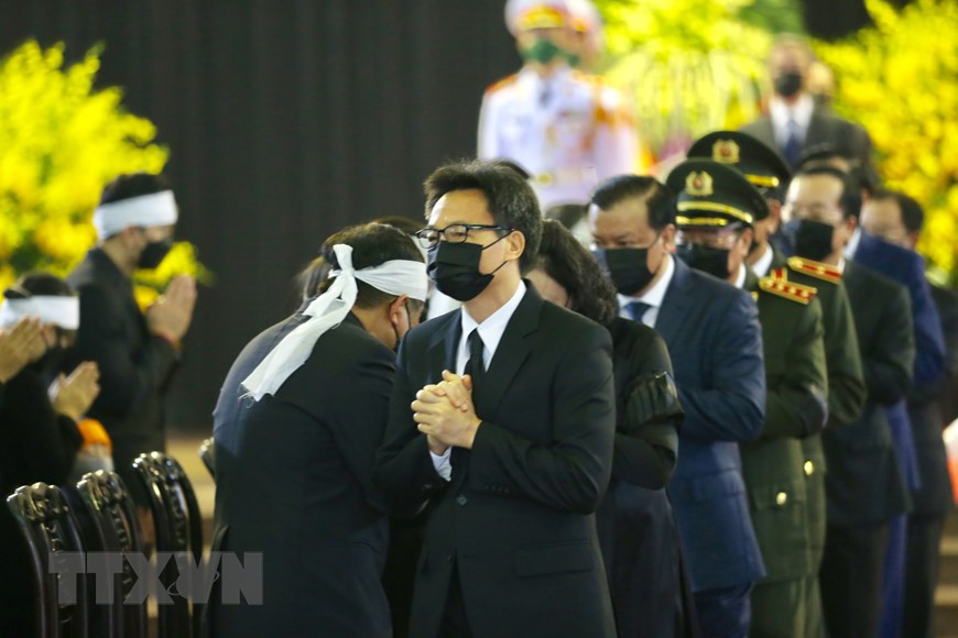  Les membres de la délégation du Comité central du Parti adressent leurs condoléances à la famille de l’ancien secrétaire général du Parti Lê Kha Phiêu. 