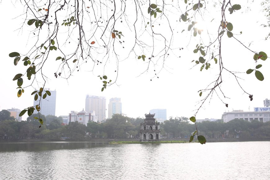  Le lac de l’Épée restituée est l'une des destinations incontournables de Hanoï. 
