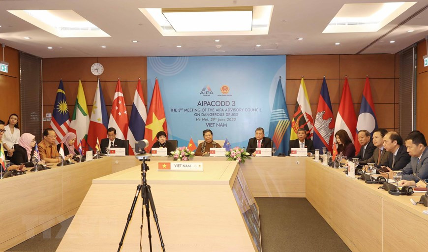  Le 29 juin, le Conseil consultatif sur les drogues dangereuses de l'AIPA (AIPACODD) s’est réuni pour la 3e fois par visioconférence, dans le but de construire une communauté de l’ASEAN sans drogue.