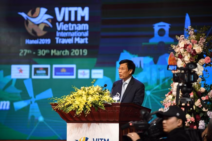 Le ministre de la Culture, des Sports et du Tourisme Nguyen Ngoc Thien prend la parole à la cérémonie d'ouverture. 